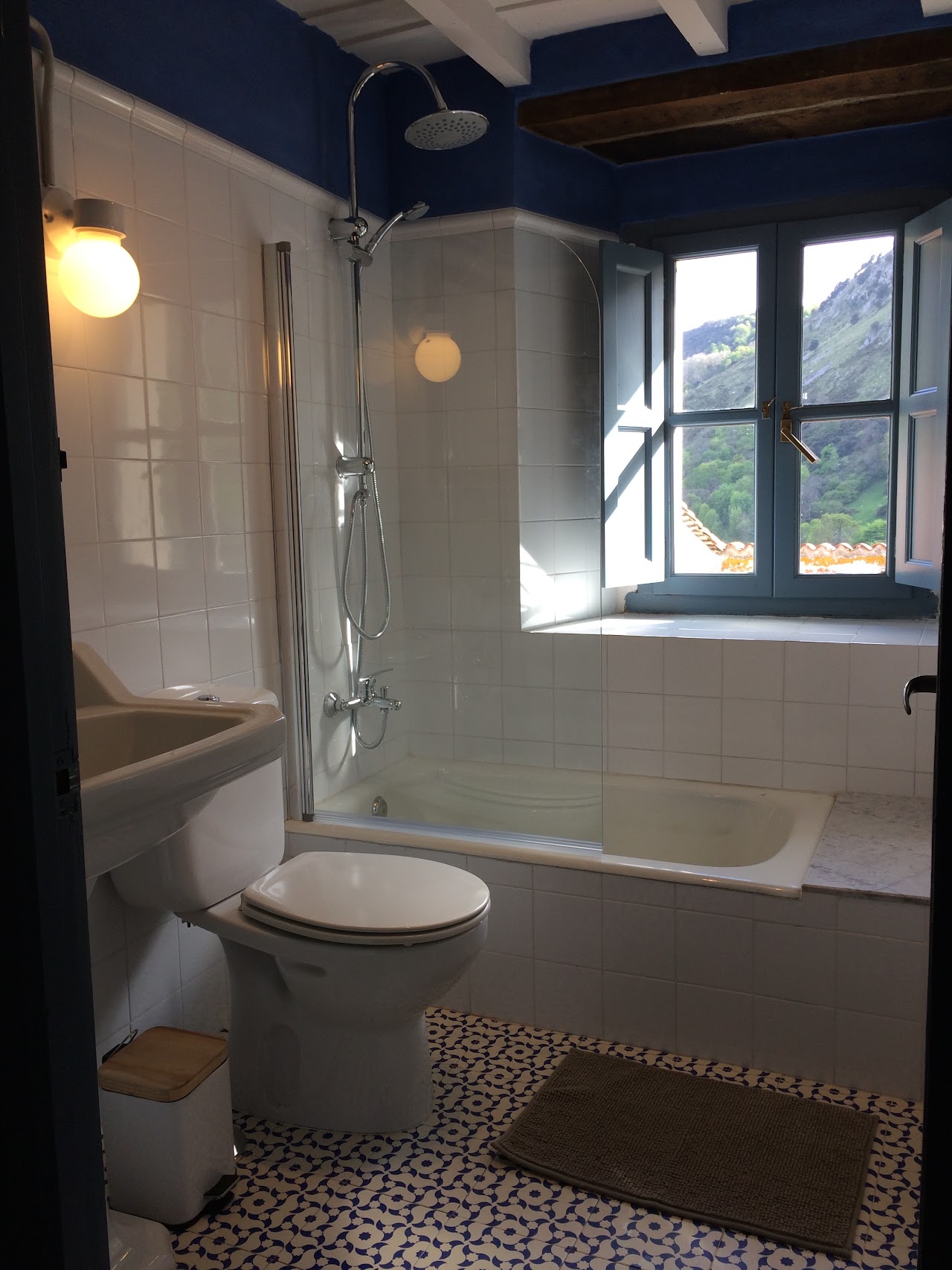 Casa Tatina, reforma residencial en Llanes - Asturias