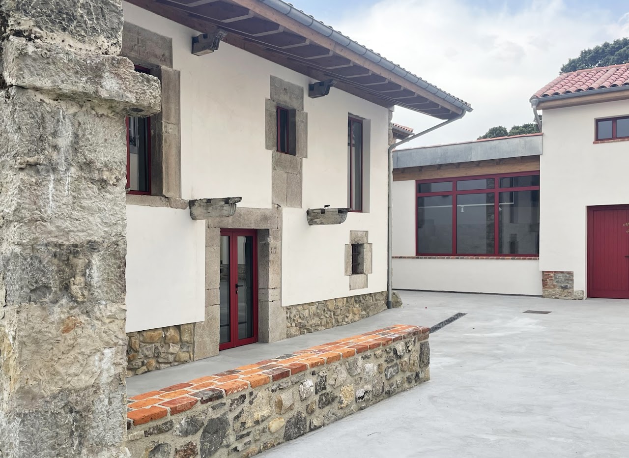 Casona La Venta, rehabilitación integral y reforma residencial en Vidiago, Llanes - Asturias